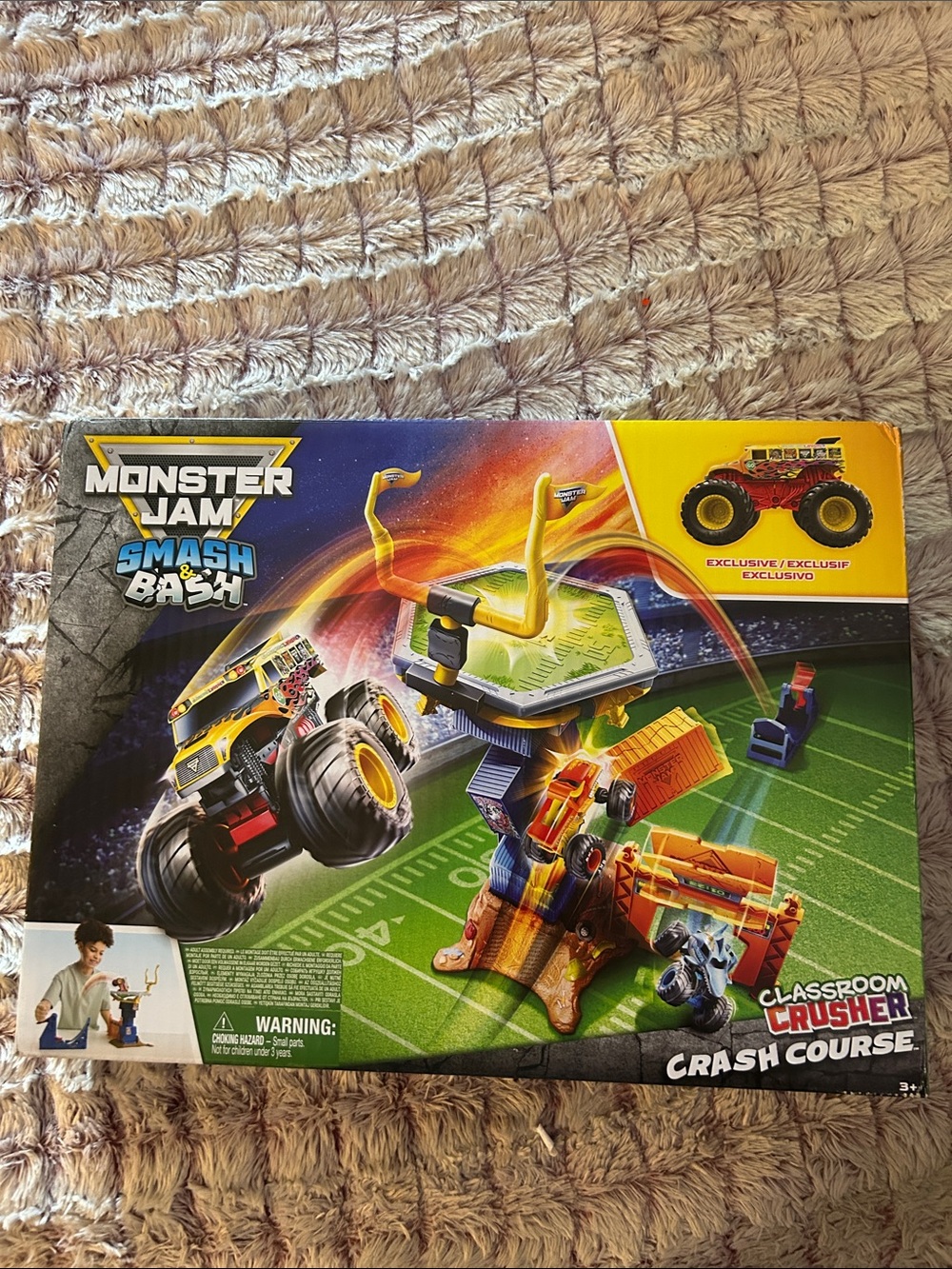 Monster Jam Smash Bash Classroom Crusher Crash Course Playset New